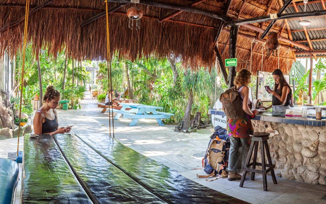 Hostel Oryx Tulum Exterior photo